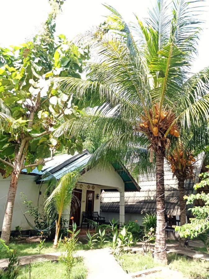 Follow The Rabbit Bungalow Gili Air Exterior foto
