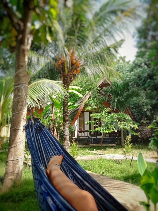 Follow The Rabbit Bungalow Gili Air Exterior foto